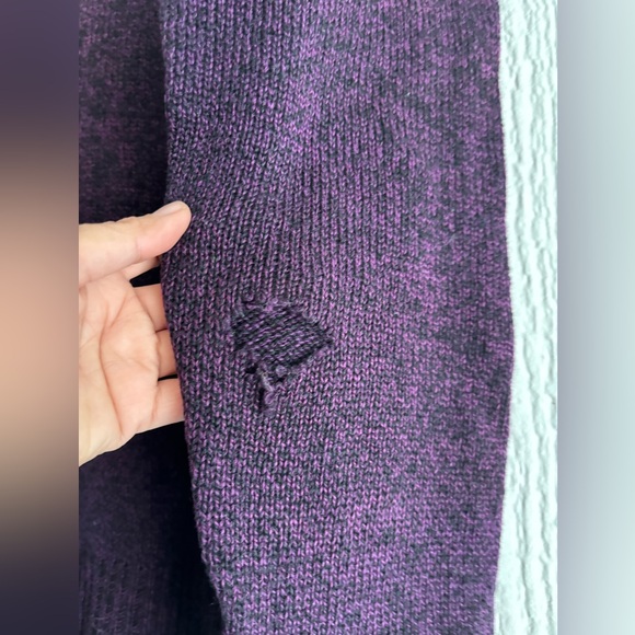 Yves Saint Laurent Unisex Vintage Sweater. 100% wool/Laine. - Picture 6 of 9